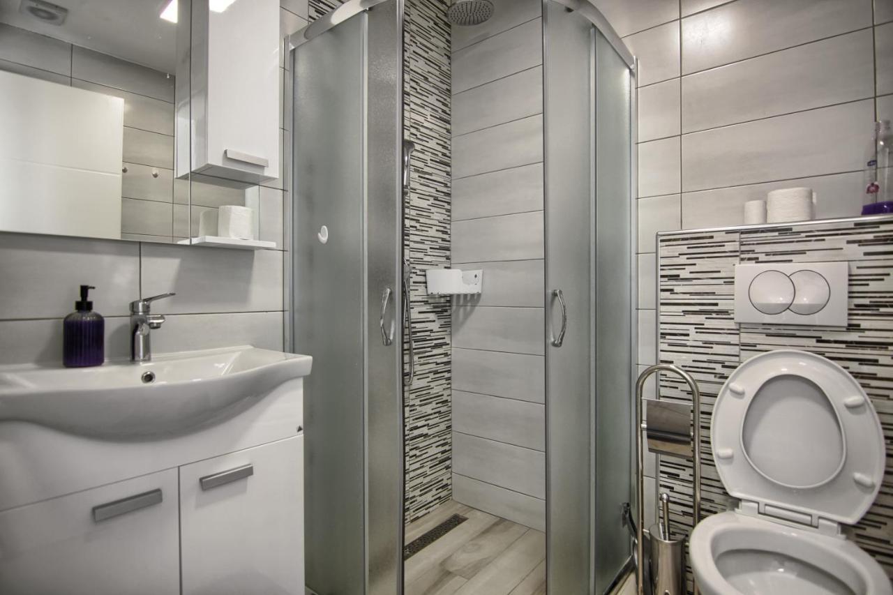 Rooms Dragica Pakostane Exterior photo